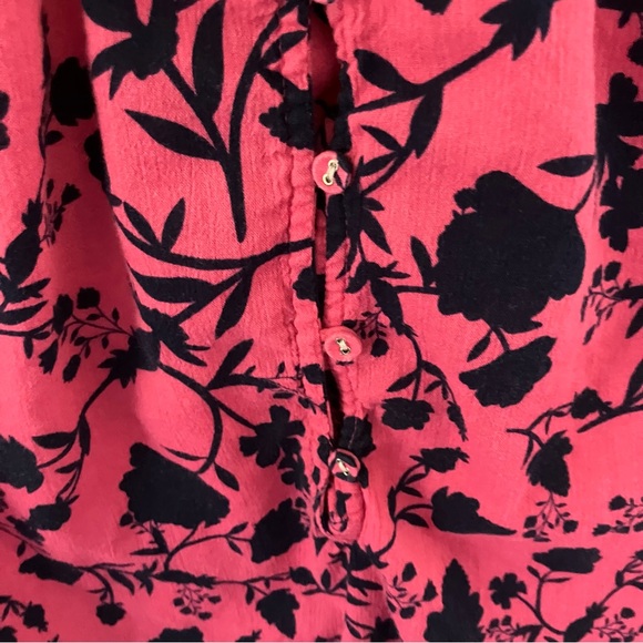 St. John's Bay Pink and Dark Navy Floral Blouse Size Small - Picture 6 of 10